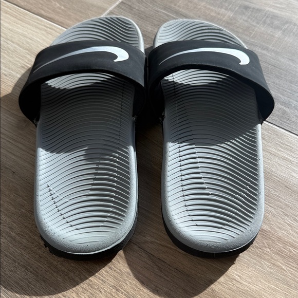 Nike Boys Sandals! - Picture 6 of 7